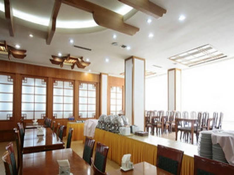 Hawaii Hotel เมืองเชจู ภายนอก รูปภาพ