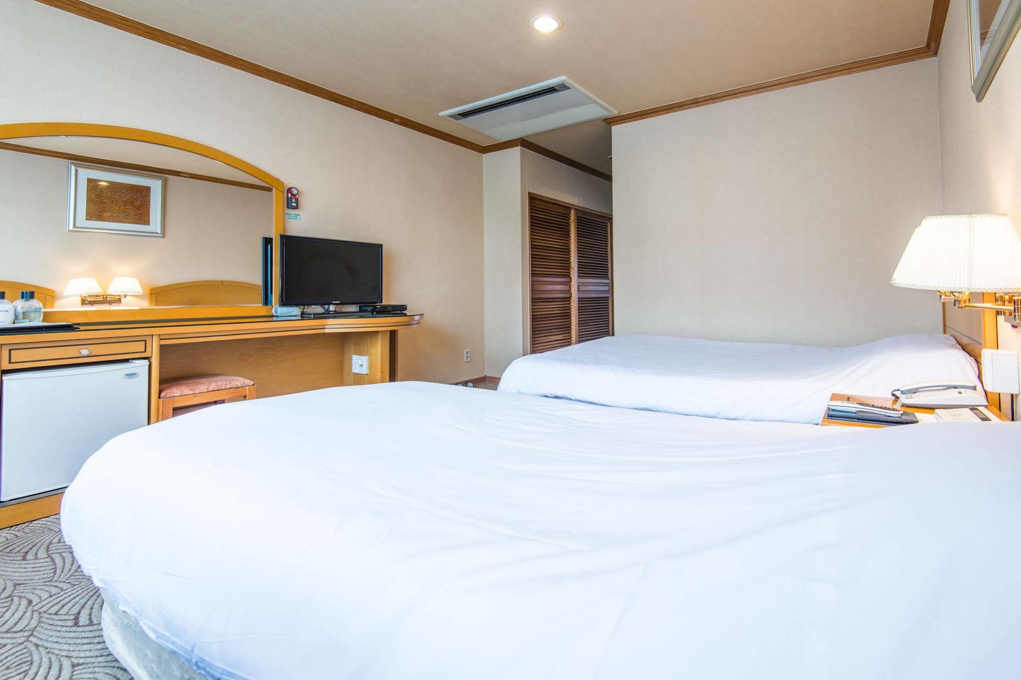 Hawaii Hotel เมืองเชจู ภายนอก รูปภาพ